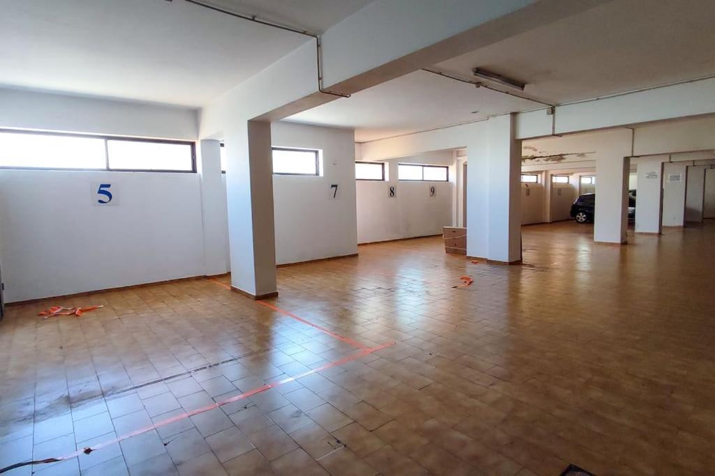 Gyula Old Town Apartment อัลบูเฟรา ภายนอก รูปภาพ