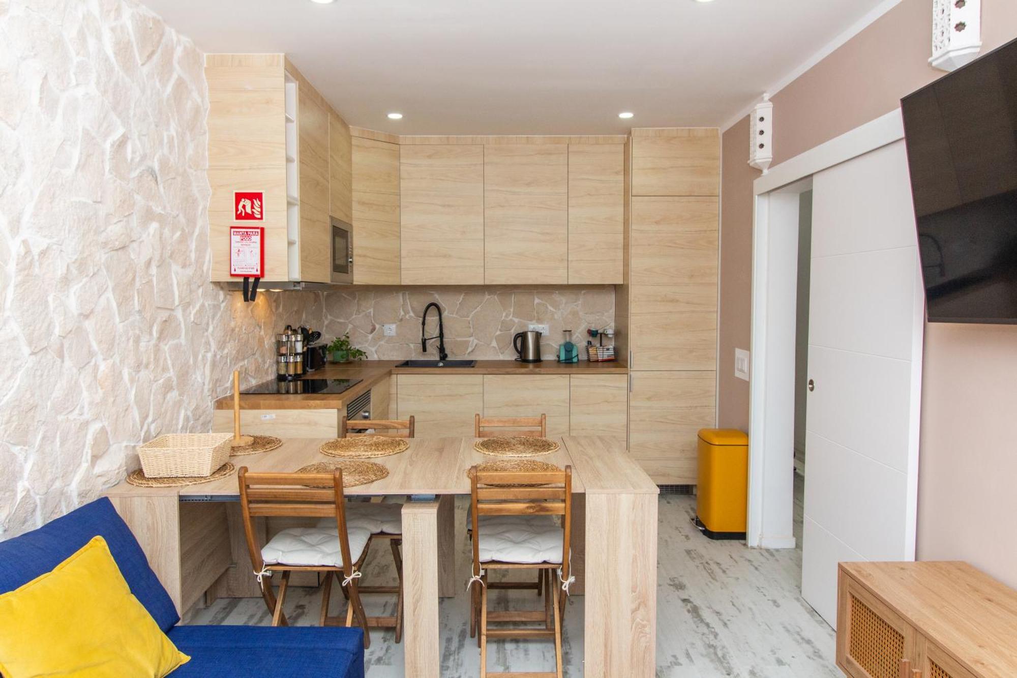 Gyula Old Town Apartment อัลบูเฟรา ภายนอก รูปภาพ