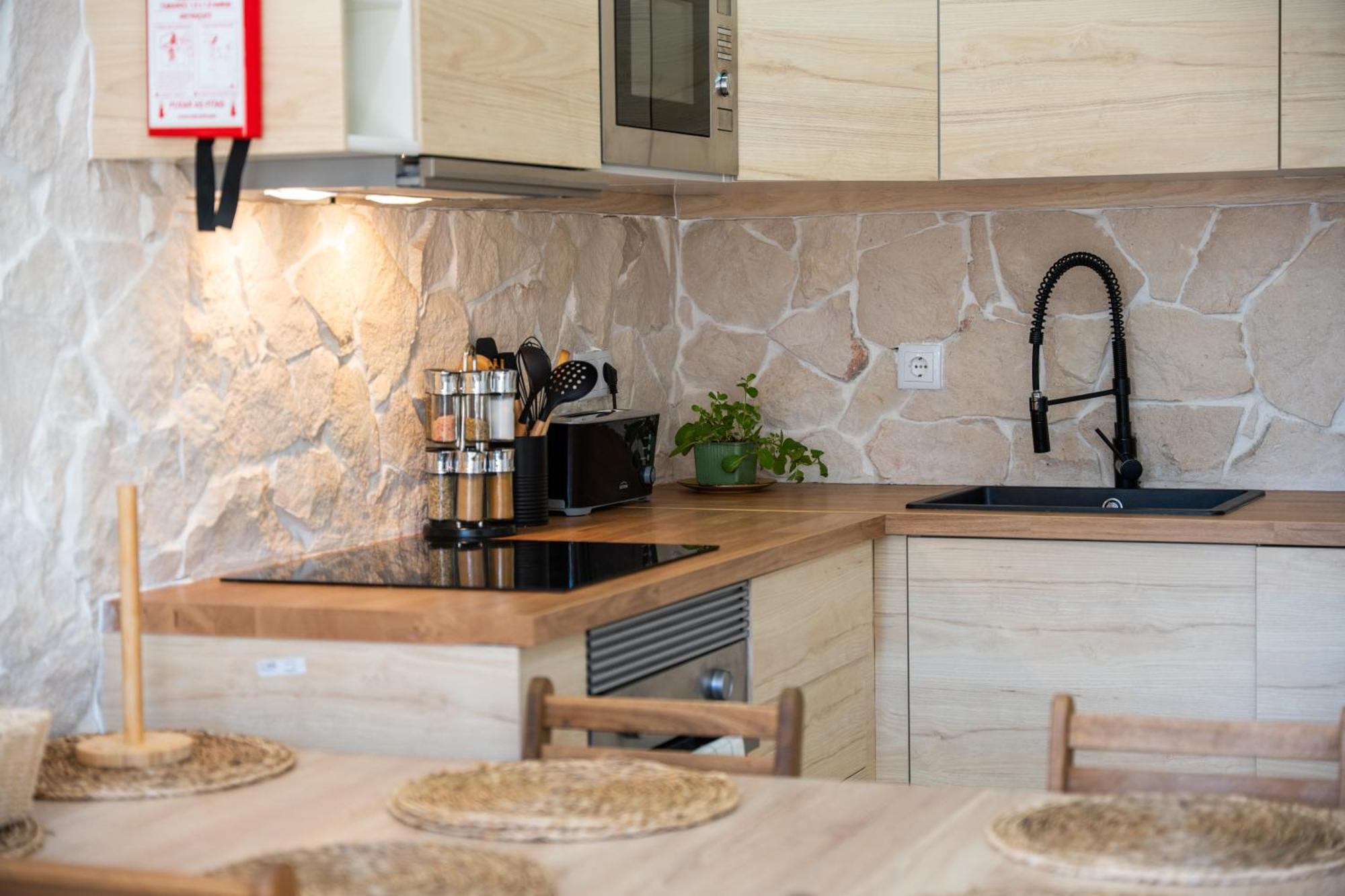 Gyula Old Town Apartment อัลบูเฟรา ภายนอก รูปภาพ